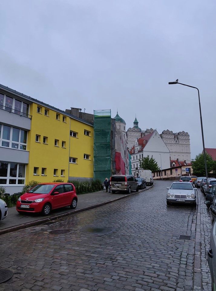 Samowola kolorystyczna na Starym Mieście w Szczecinie. Konserwator przekonuje, że nie wyraził zgody