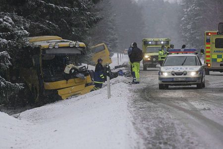 6 osób zginęło w kolizji autobusów w Szwecji