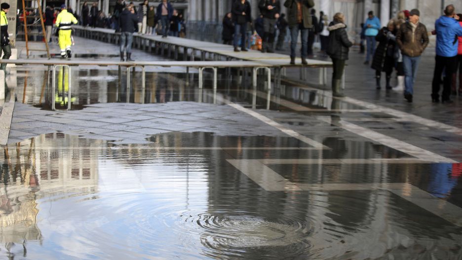 Wenecja. W sobotę po południu woda znów zaczęła się podnosić