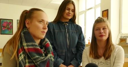 Licealiści z Warszawy pomagają rówieśnikom z rodzinnych domów dziecka. "Dla sponsorów nie jesteśmy atrakcyjni"