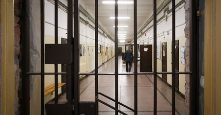 31-latek strzelał z broni pneumatycznej. 19-latek stracił oko