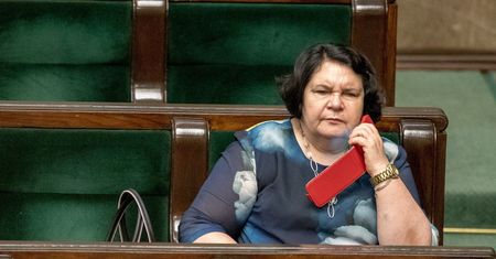 Posłowie potępili "akty pogardy antykatolickiej". Opozycja miała problem