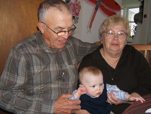 Dziecko z dziadkami