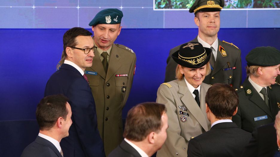 Premier Mateusz Morawiecki przed wylotem z Brukseli.