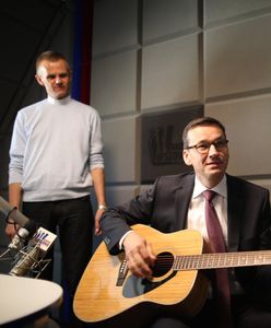Mateusz Morawiecki jakiego nie znacie. W katolickim radiu będzie grał na gitarze bieszczadzkie piosenki