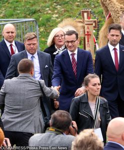 Przez całą Polskę na spotkanie z premierem. Rolników i gospodynie wiejskie zawiozła policja