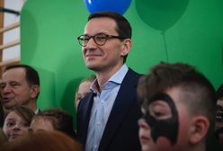 Morawiecki będzie świętował zakończenie roku szkolnego. Rodzice narzekają na chaos, władze uspokajają