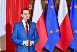 Premier wziął udział w uroczystym podniesieniu flagi. "To nasza przeszłość, teraźniejszość i przyszłość"