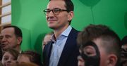 Morawiecki będzie świętował zakończenie roku szkolnego. Rodzice narzekają na chaos, władze uspokajają