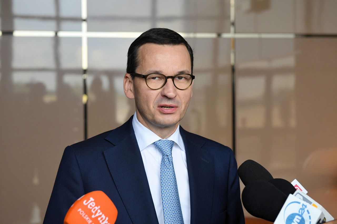Morawiecki o zakuciu Frasyniuka w kajdanki: niepotrzebne 
