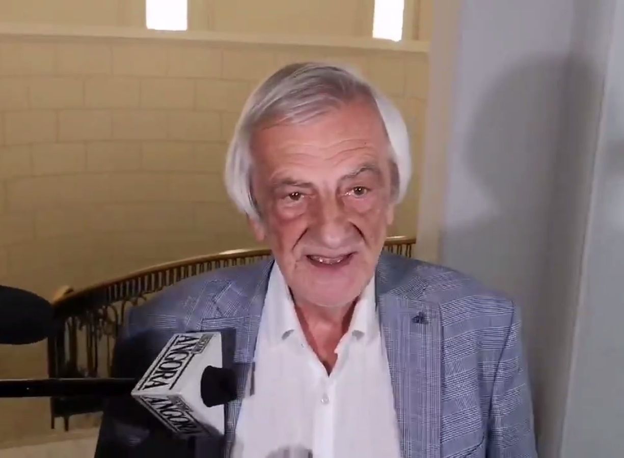 Opozycja chce dymisji Marka Kuchcińskiego. Ryszard Terlecki skomentował loty marszałka 