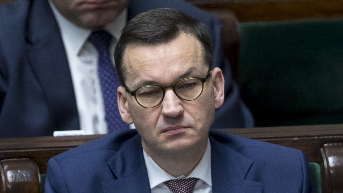 Premier będzie musiał wprowadzić cięcia. 