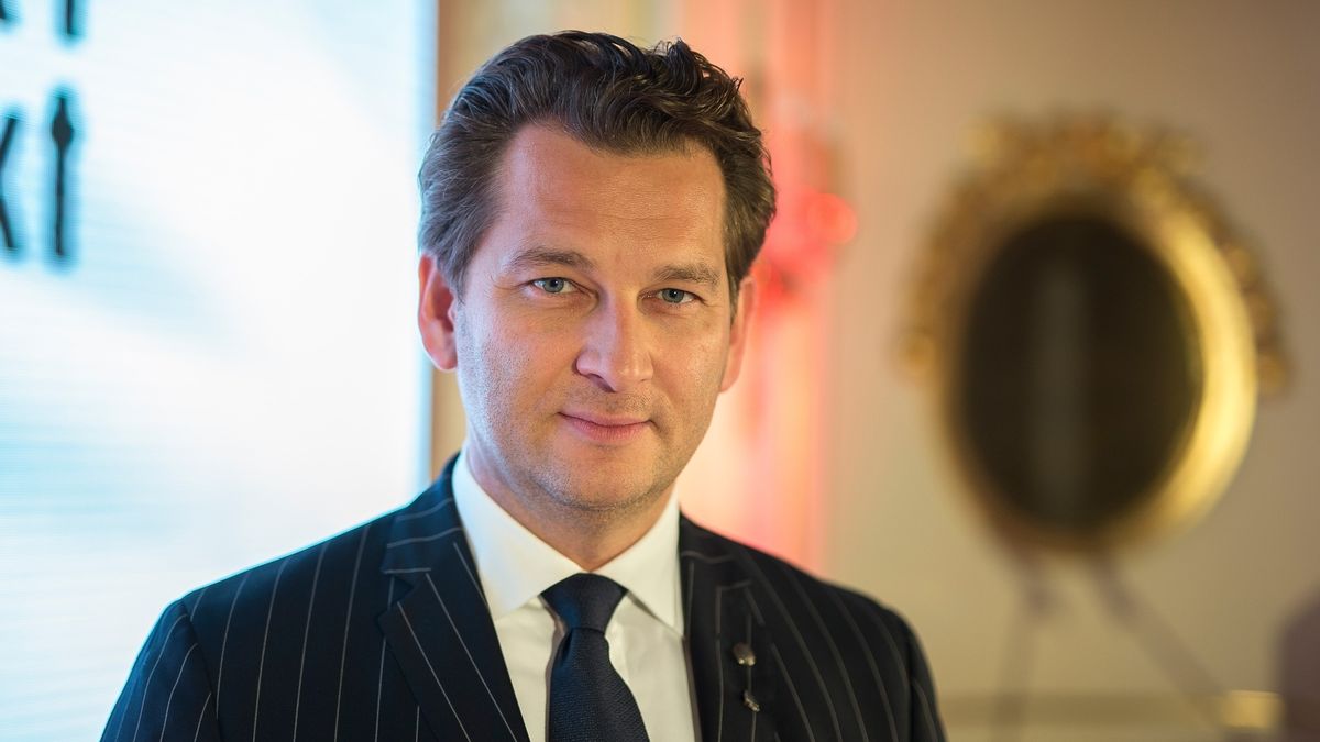 Michał Lisiecki jest szefem dużej spółki medialnej i wydawcą dwóch znanych tygodników