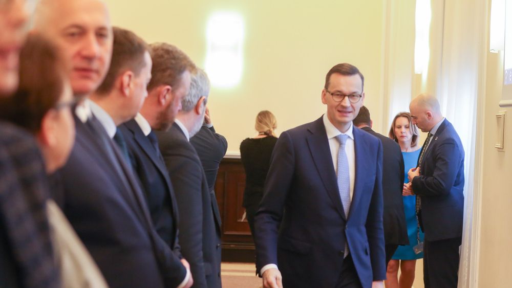 Mateusz Morawiecki zlikwidował nagrody dla ministrów