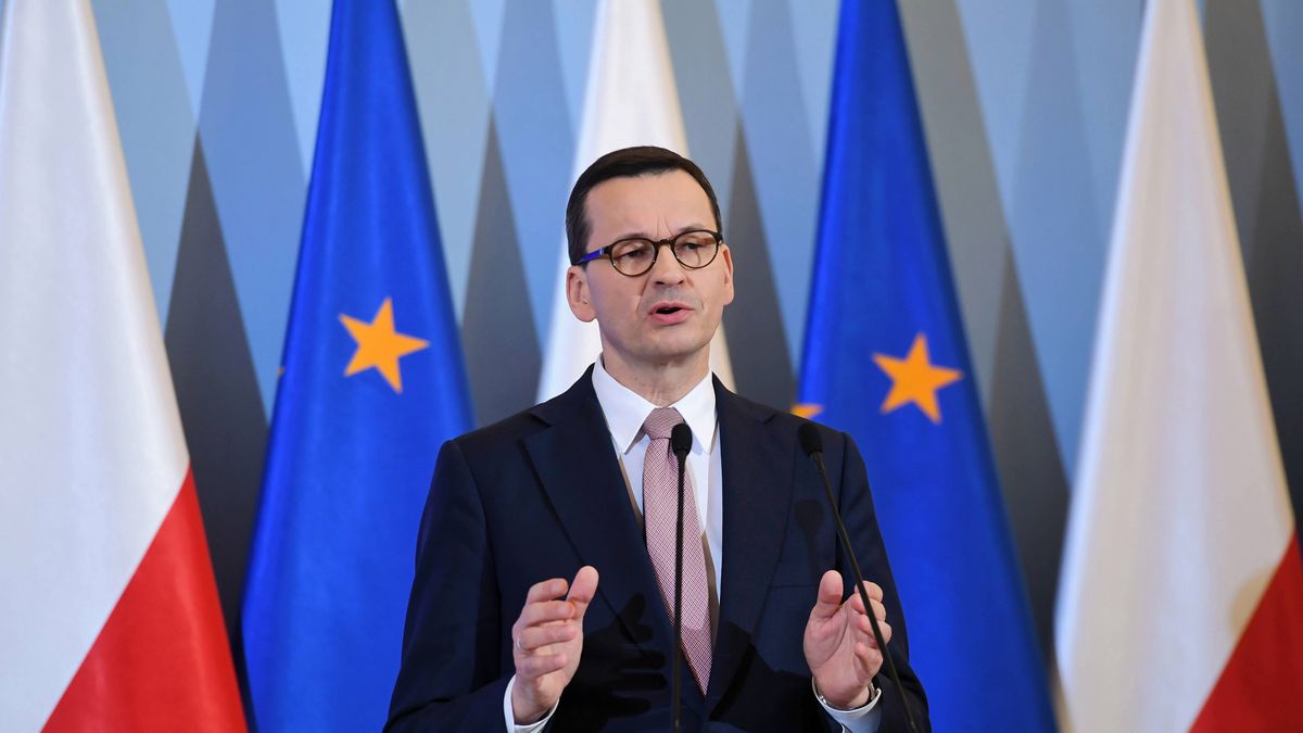 Premier Mateusz Morawiecki podczas poniedziałkowej konferencji podkreślał, że "Lot do domu" jest największą akcją logistyczną od wielu lat