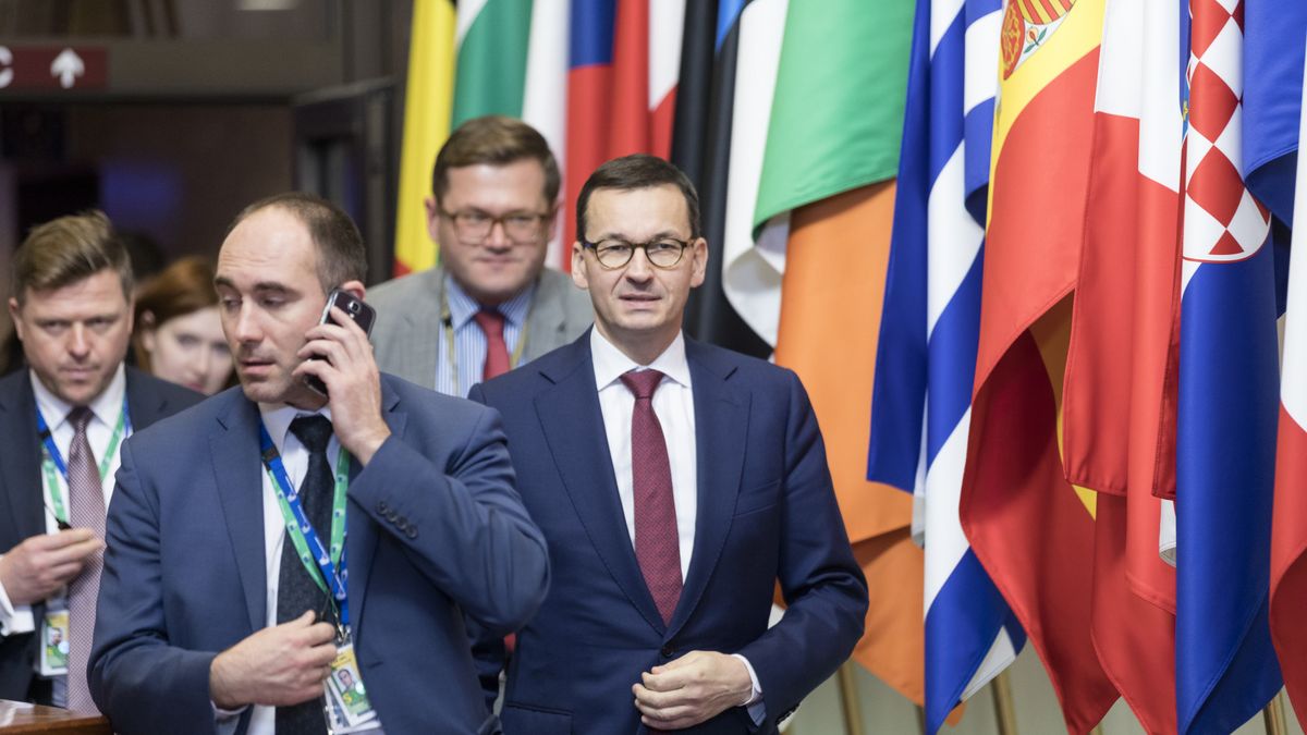 Premier Morawiecki w piątek bierze udział w sesji roboczej Rady Europejskiej