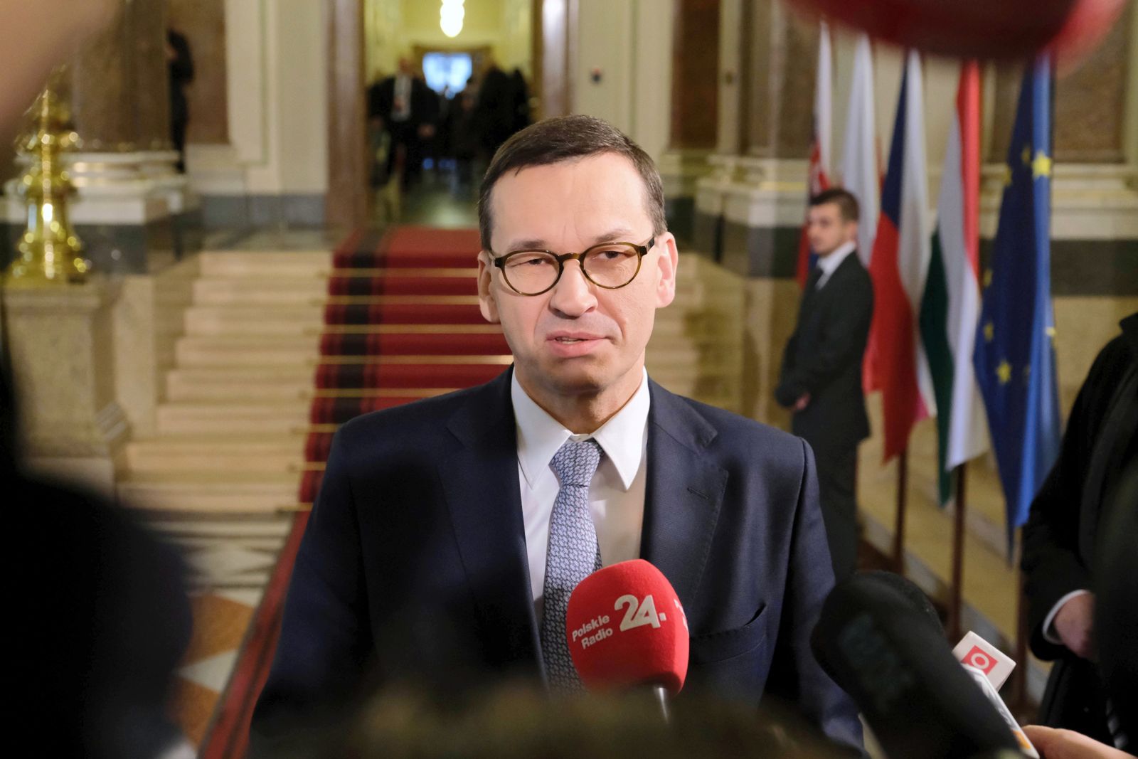 Zaplecze Mateusza Morawieckiego jest coraz droższe