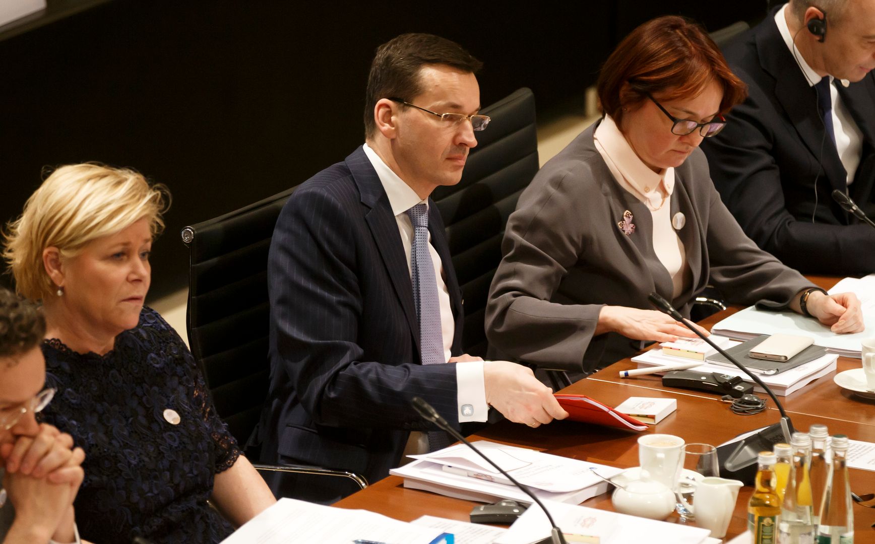 Komentatorzy zwracają uwage na międzynarodowe obycie nowego premiera