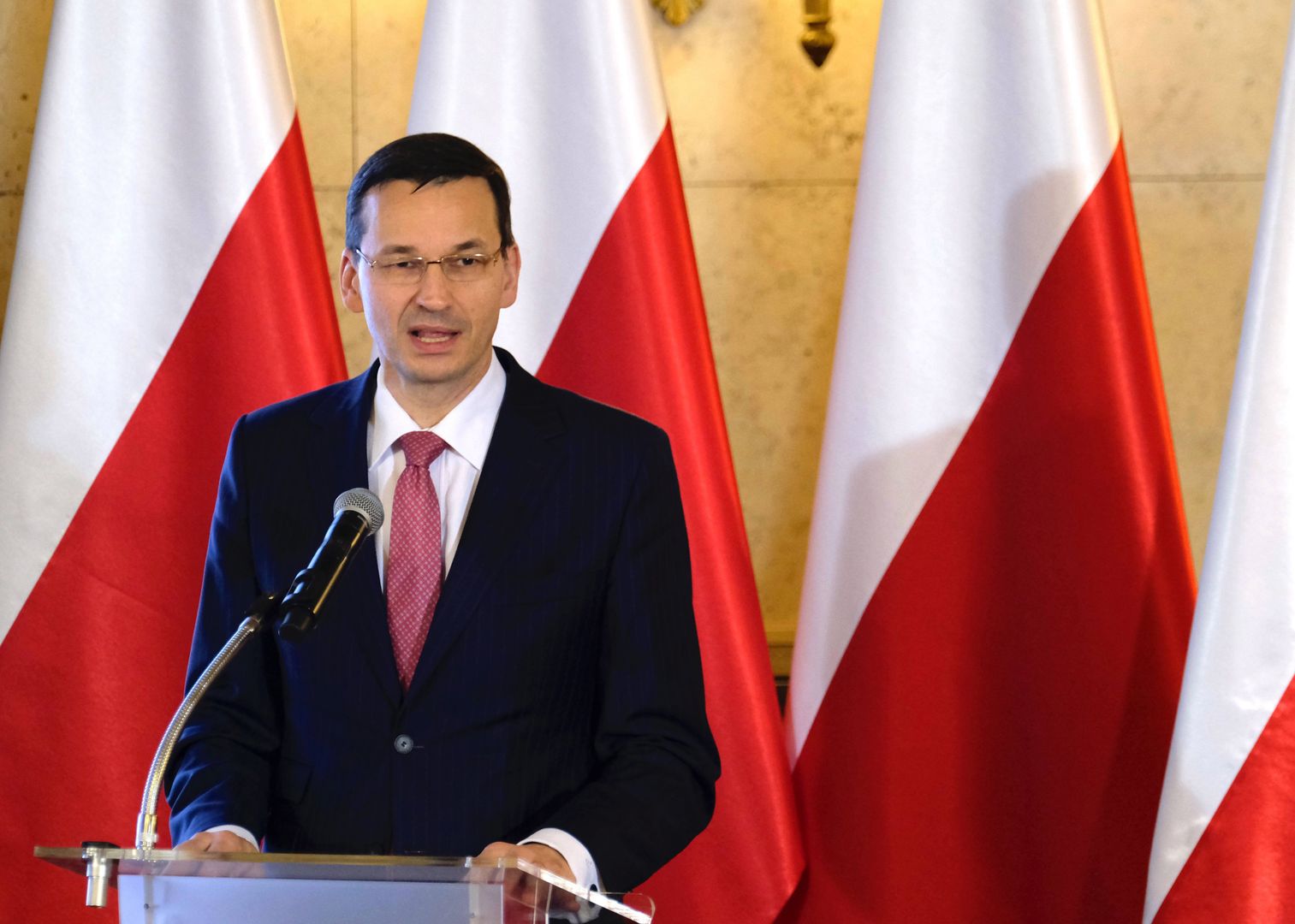 Morawiecki: budowa gazociągu powinna zostać zatrzymana