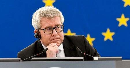 Ryszard Czarnecki zyska na decyzji PE. Dla twardego jądra PiS stał się męczennikiem