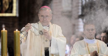Abp Gądecki krytykuje demokrację parlamentarną. Europie zarzuca "miękką wersję totalitaryzmu"