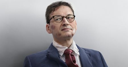 Poobijany Morawiecki. Ze sporu z Izraelem wychodzi słaby jak nigdy