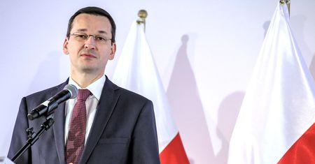 Pozytywny Black Friday i walka o utrzymanie bezrobocia. Ekonomiści komentują zaskakujące dane