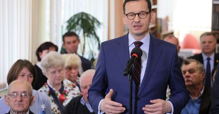 Mateusz Morawiecki obiecał rolnikom spotkanie. Zapowiada też kontrole na granicy z Ukrainą