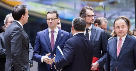 Politycy opozycji ostro o wcześniejszym wyjeździe premiera Morawieckiego ze szczytu UE