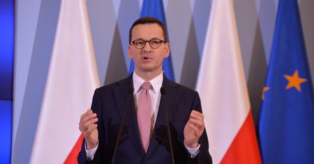Koronawirus w Polsce. Premier zapowiada monitorowanie cen, UOKiK rusza z zespołem