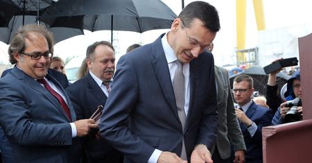 Była huczna inauguracja budowy promu. Po kilku miesiącach przybyło tylko trochę rdzy?