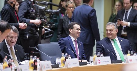 Morawiecki powie "sprawdzam" na Węgrzech? Jest apel ws. "szemranych postaci"