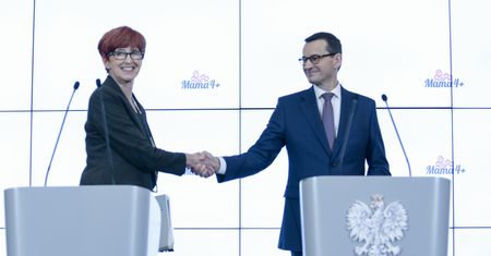 Program Mama 4 Plus przyjęty. Rząd da emeryturę matkom