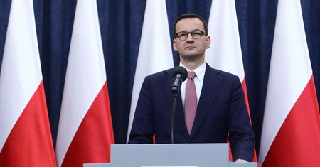 Tarcza antykryzysowa. Zasiłek dla rodziców będzie przedłużony, jeżeli szkoły pozostaną zamknięte