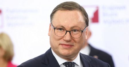 Miliony w oszczędnościach i "maluch" w garażu. Oświadczenie majątkowe Grzegorza Biereckiego