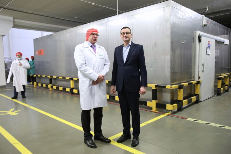 Premier Mateusz Morawiecki z wizytą w zakładzie produkcyjnym Inter Europol w Małopolu