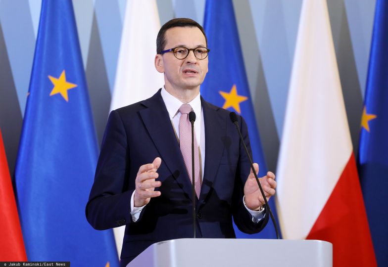 Premier Mateusz Morawiecki ogłasza pakiet osłonowy dla firm na czas epidemii.