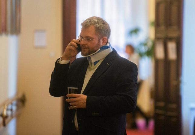 Bił nie tylko żonę. Nowe, szokujące informacje o byłym radnym PiS