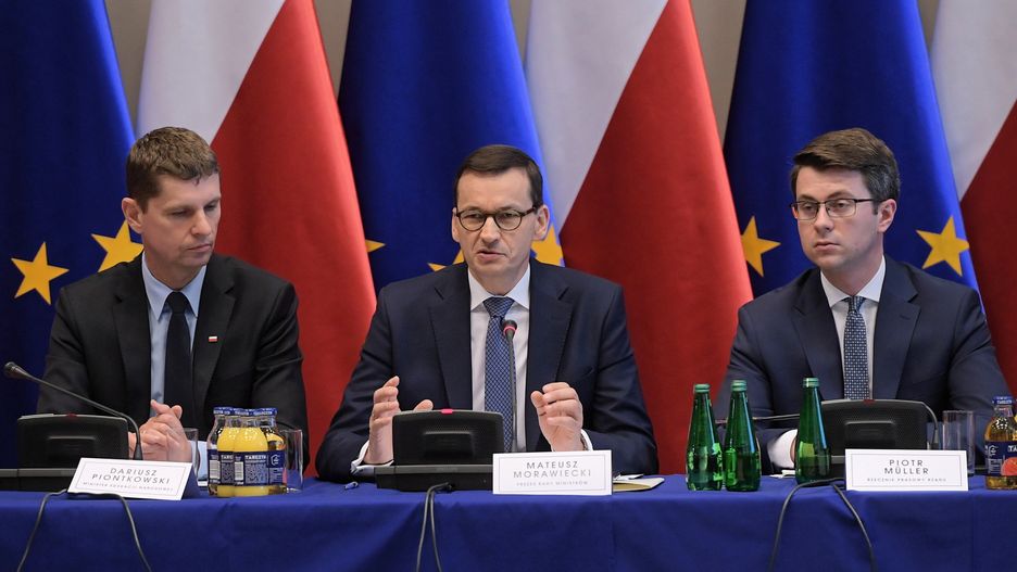 Premier zapewnił, że część podwyżki dla nauczycieli rząd postara się przekazać z budżetu państwa