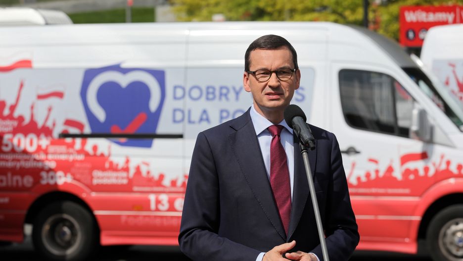 Ministerstwo Sprawiedliwości i farma trolli? Mateusz Morawiecki komentuje dolesienia ws. Łukasza Piebiaka