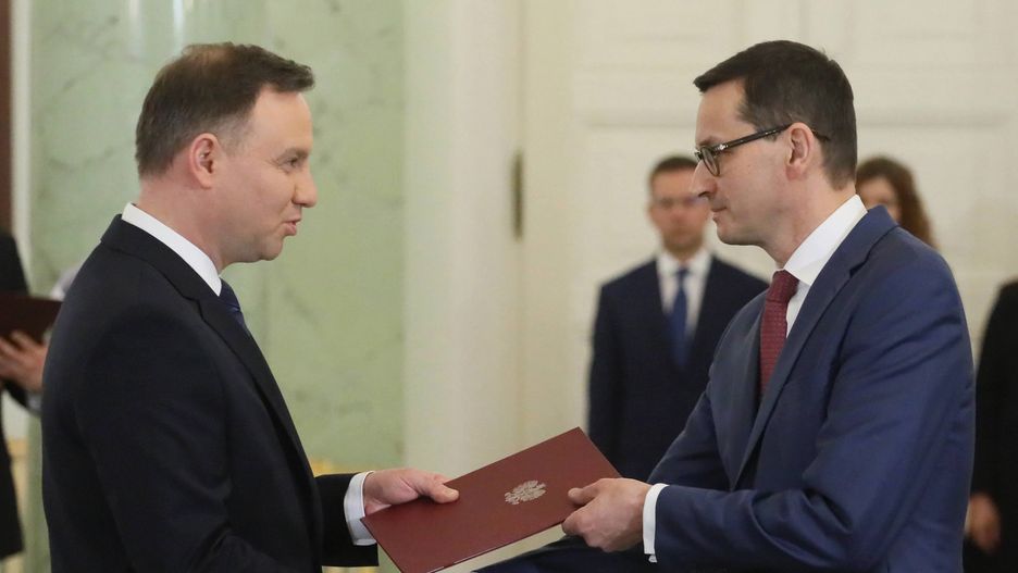 Nowi ministrowie zostaną przedstawieni we wtorek