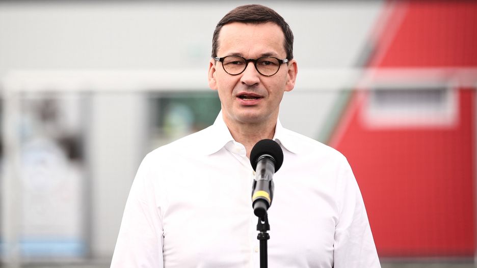 Premier Mateusz Morawiecki bagatelizuje oskarżenia o niszczeniu demokracji przez obóz Zjednoczonej Prawicy