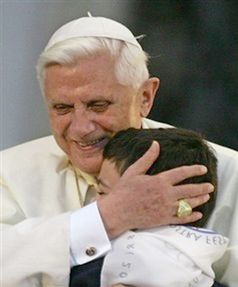 Dzieci spotkały się z Benedyktem XVI