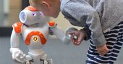 Naukowcy: dzieci są bardziej podatne na manipulacje robotów niż dorośli