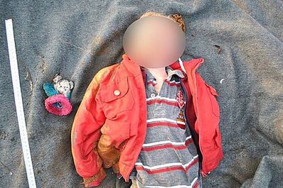 Zwłoki nieznanego 3-latka znaleziono w stawie