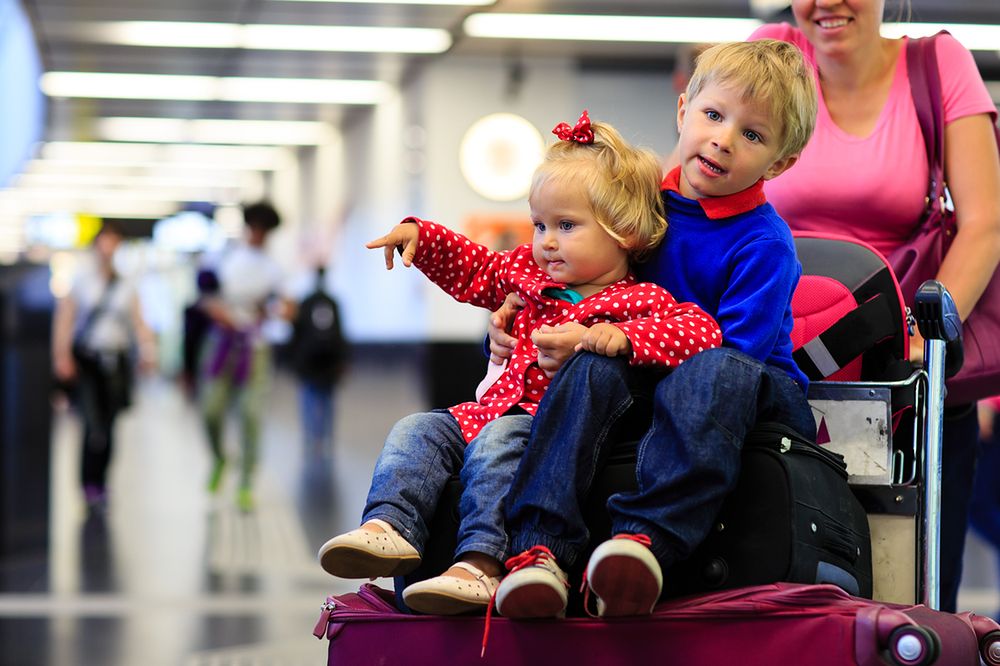 Zgoda na wyjazd dziecka za granicę – czy jest potrzebna?