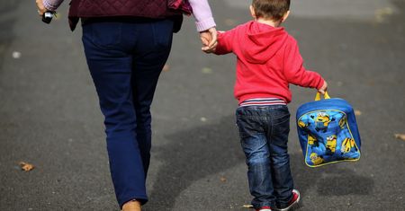 Dzieciom mówią, żeby bawiły się z podobnymi do siebie. Białymi. Uczą malców nienawiści
