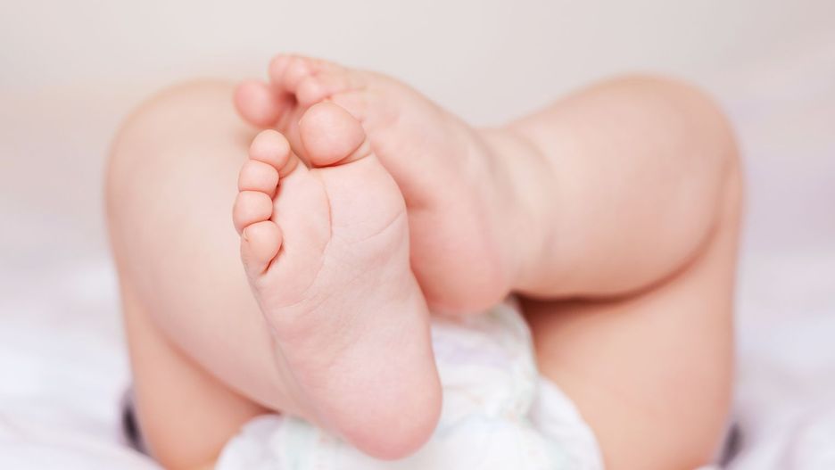Niemowlakiem opiekowali się pijani rodzice