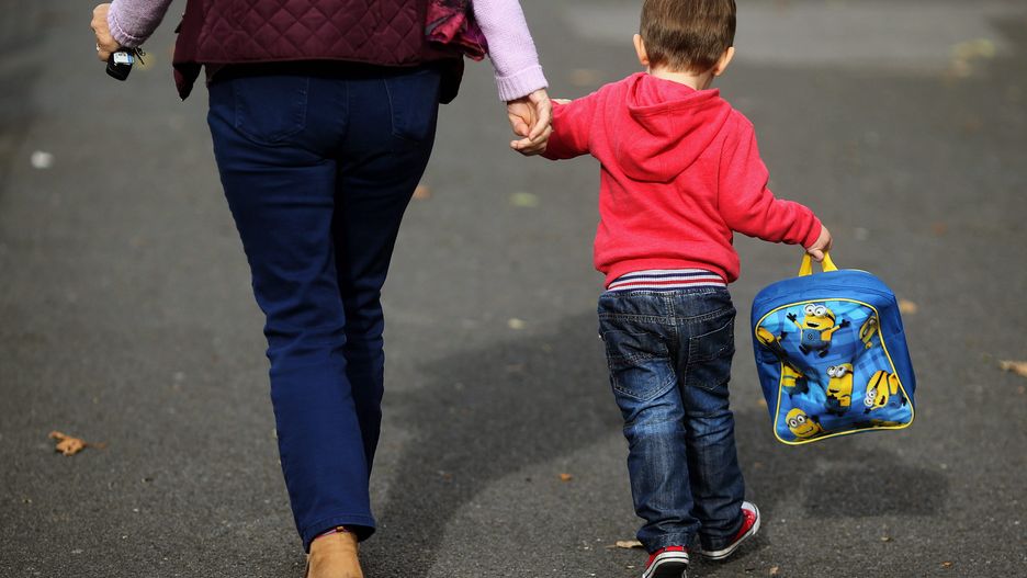 Z chęcią wydają pieniądze na angielski, balet albo francuski, ale kiedy pojawia się obcokrajowiec, uczą swoje dzieci nienawiści.