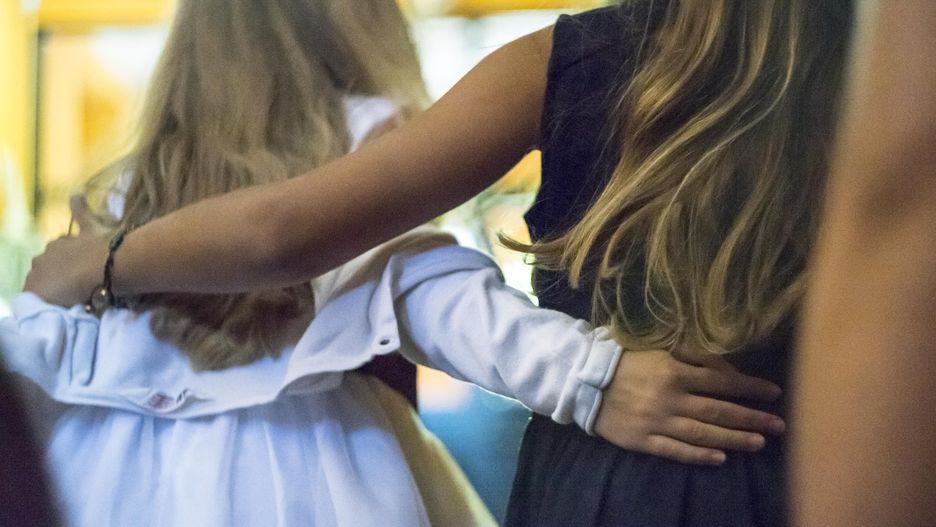 9-latkę zaczepiał mężczyzna w ciemnym aucie